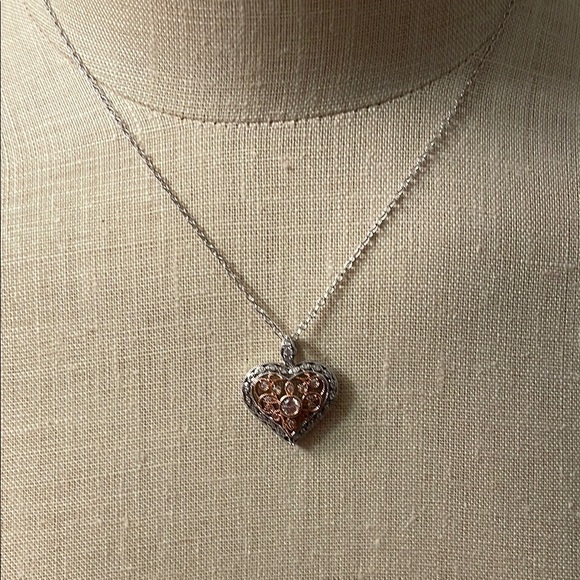 Elegant Silver Necklace with Heart Pendant and Crystals - Picture 1 of 6